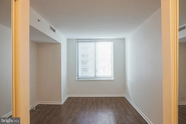 $2,195 | 11710 Old Georgetown Road, Unit 809, North Bethesda, MD 20852