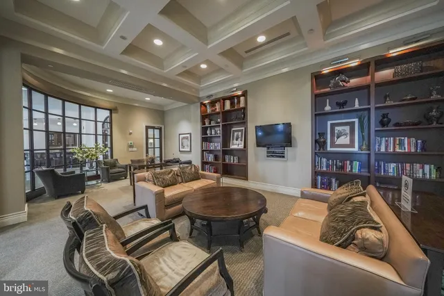 $2,195 | 11710 Old Georgetown Road, Unit 809, North Bethesda, MD 20852