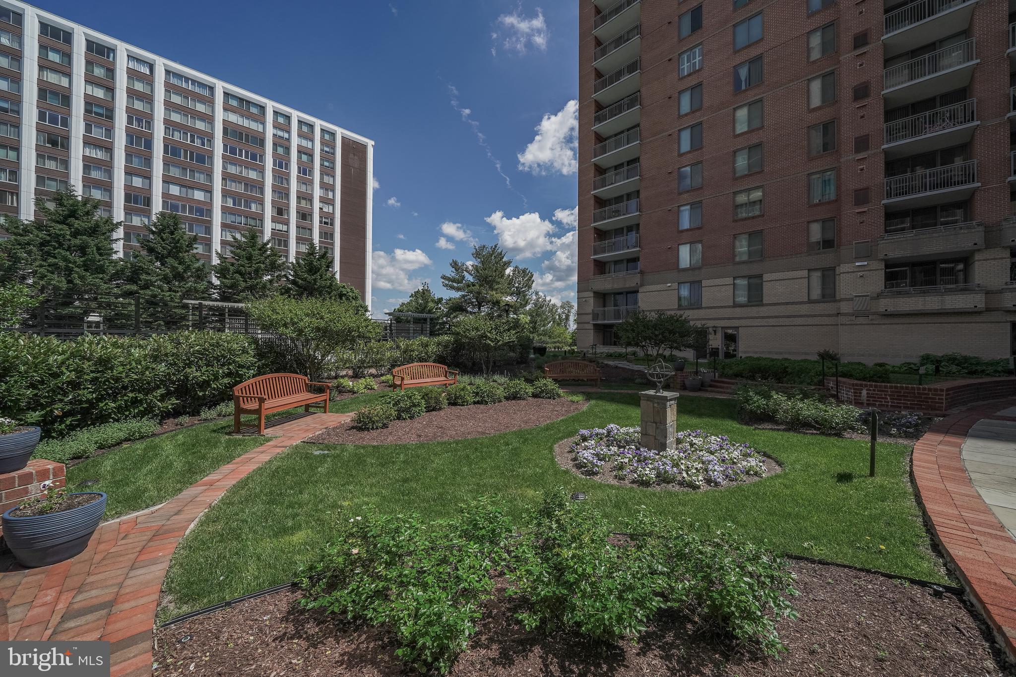 11710 Old Georgetown Road, Unit 809 North Bethesda, MD 20852 - Photo 43 of 52 Outdoor space