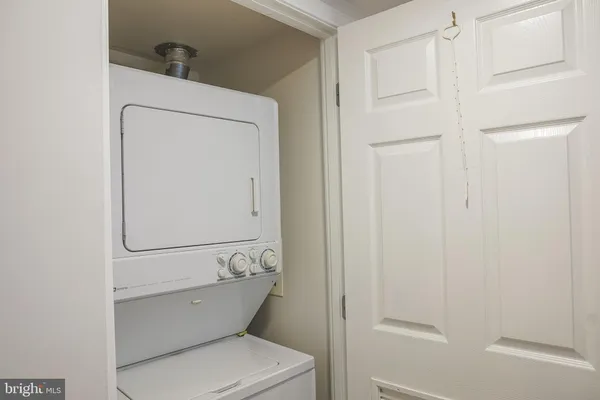 $2,195 | 11710 Old Georgetown Road, Unit 809, North Bethesda, MD 20852