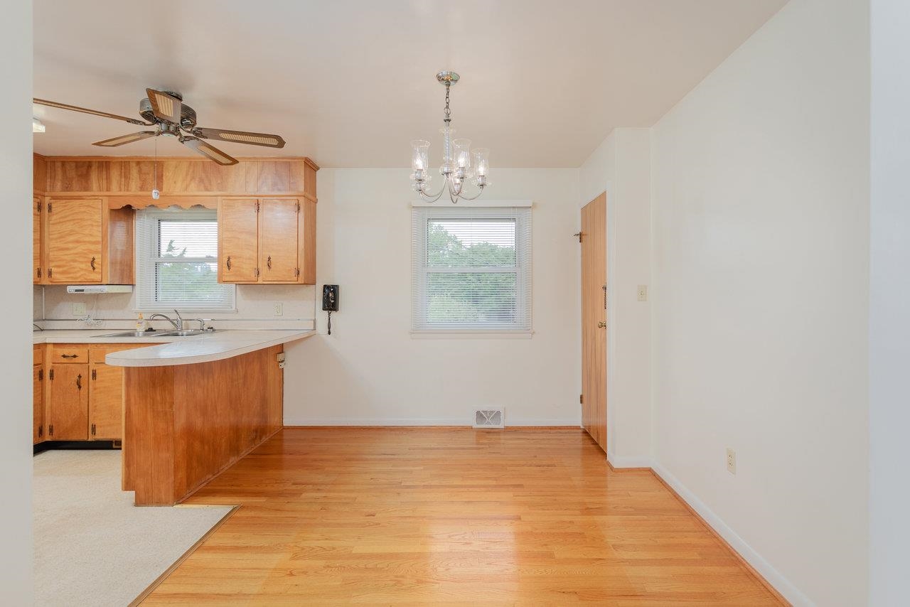 1019 Rockingham Drive Harrisonburg, VA 22802 - Photo 5 of 51 Gallery Image 5
