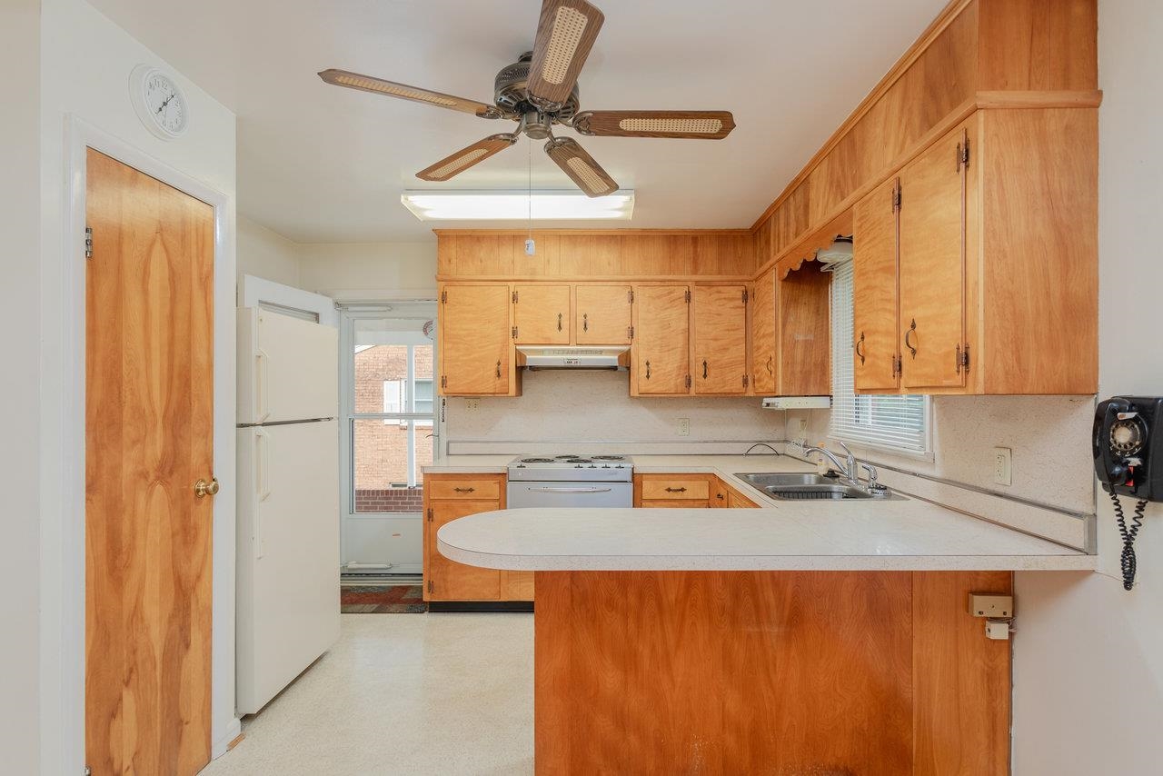 1019 Rockingham Drive Harrisonburg, VA 22802 - Photo 6 of 51 Gallery Image 6