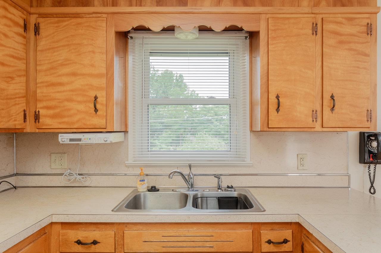1019 Rockingham Drive Harrisonburg, VA 22802 - Photo 8 of 51 Gallery Image 8