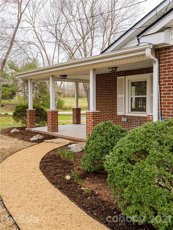 10 Souther Road, Unit 2 Fletcher, NC 28732 - Photo 3 of 38 front view of a house