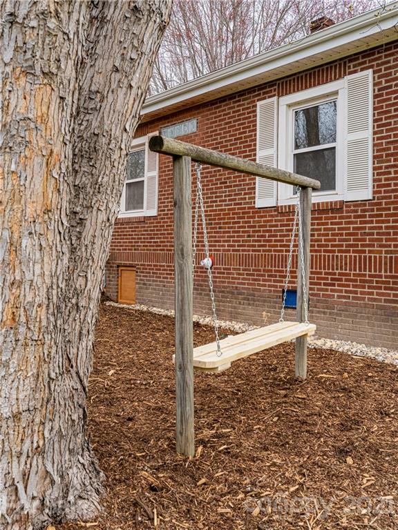 10 Souther Road, Unit 2 Fletcher, NC 28732 - Photo 28 of 38 a backyard of a house