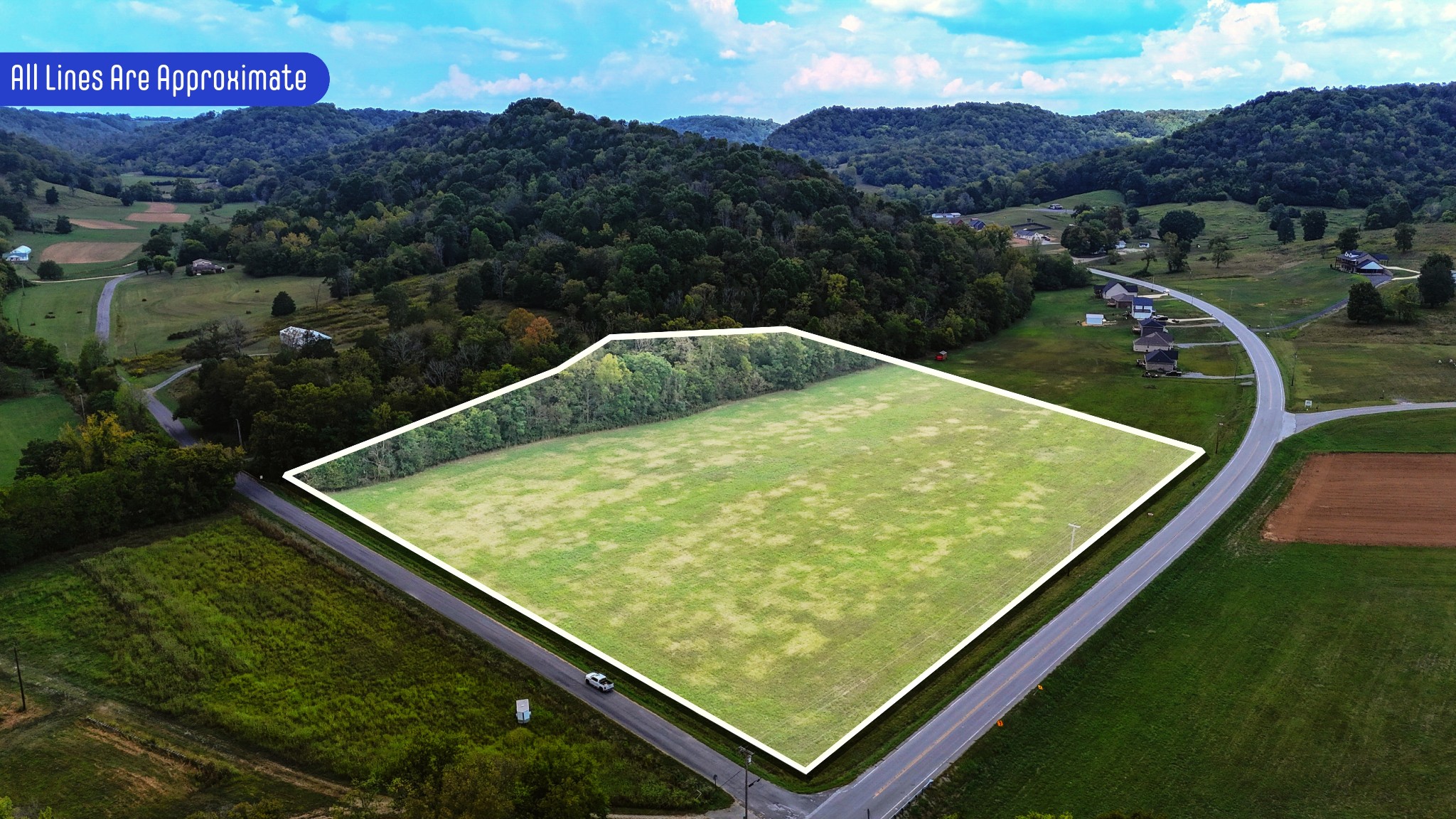 9 Hartsville Road Lafayette, TN 37083 - Photo 2 of 17