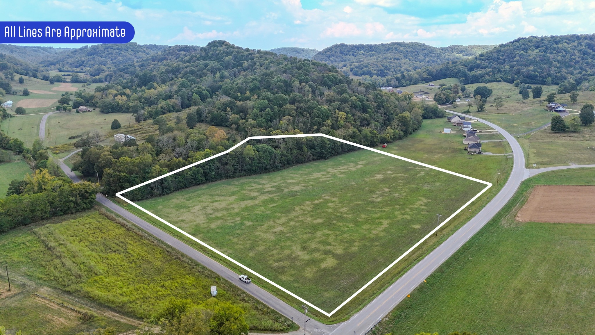 9 Hartsville Road Lafayette, TN 37083 - Photo 3 of 17