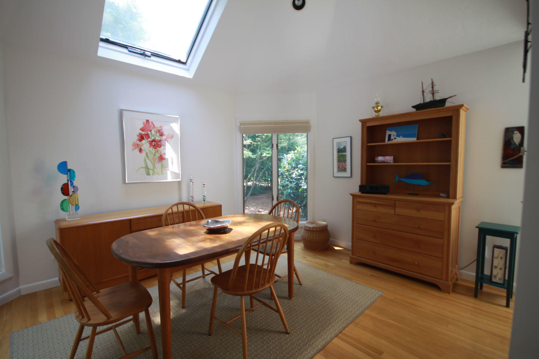183 Fells Pond Road Mashpee, MA 02649 - Photo 4 of 19 a dining room with furniture and window
