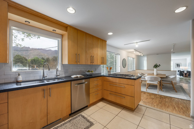 929 South Shirecliff Road Salt Lake City, UT 84108 - Photo 13 of 83
