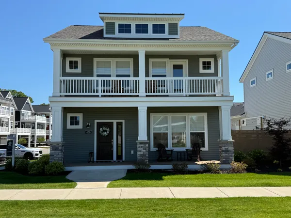 $659,800 | 406 West Leland Drive, Whitehall, MI 49461
