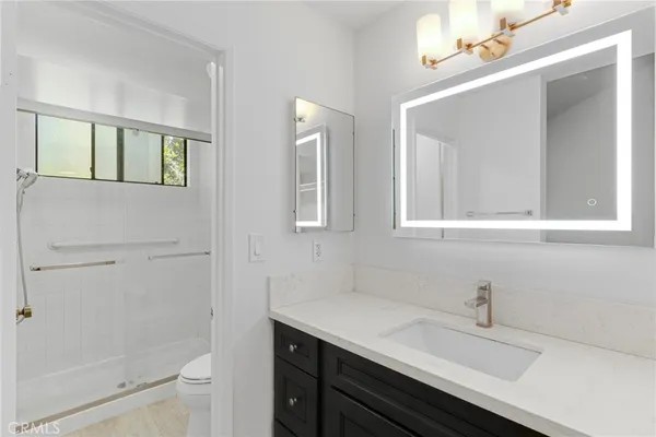 $4,600 | 21900 Marylee Street, Unit 257, Woodland Hills, CA 91367