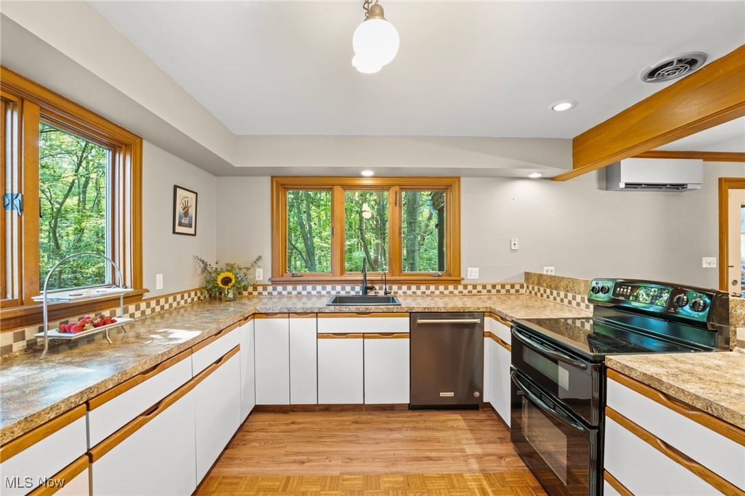5329 Som Center Road Solon, OH 44139 - Photo 12 of 31 Gallery Image 12