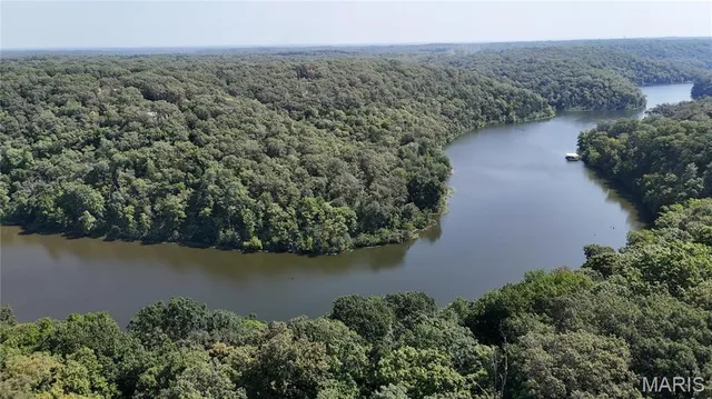 $300,000 | 408 Stones Throw Court, Defiance, MO 63341