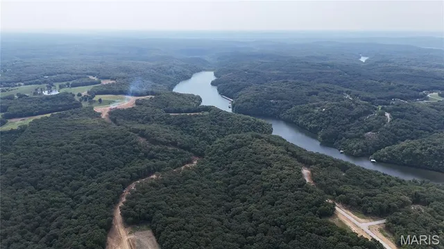 $300,000 | 408 Stones Throw Court, Defiance, MO 63341