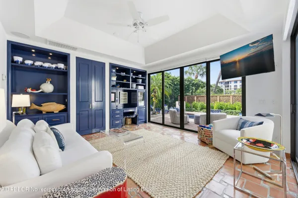 $40,000 | 264 Everglade Avenue, Palm Beach, FL 33480