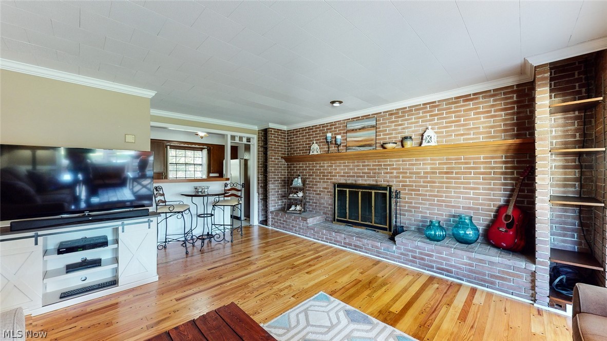 2938 Walnut Ridge Road Akron, OH 44333 - Photo 21 of 34 Family room with access to kitchenette, laundry and bath.