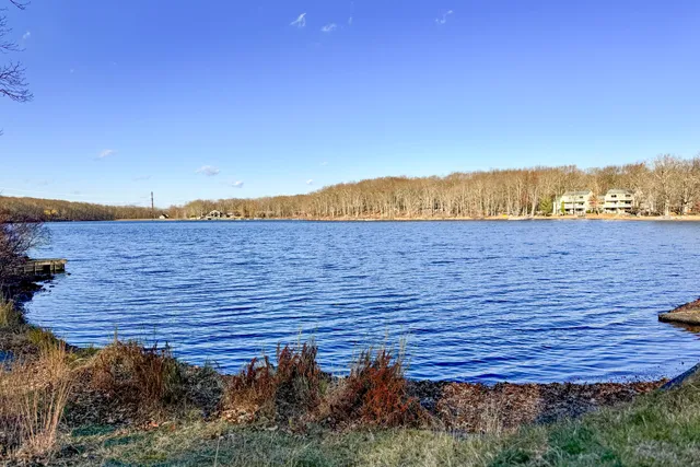 $4,000 | 1212 Acacia Drive, Hawley, PA 18428