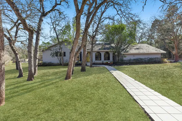 $549,000 | 111 Post Oak Lane, Elgin, TX 78621