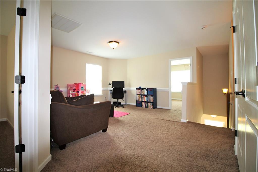 1830 Castle Gate Court High Point, NC 27265 - Photo 13 of 22 Gallery Image 13