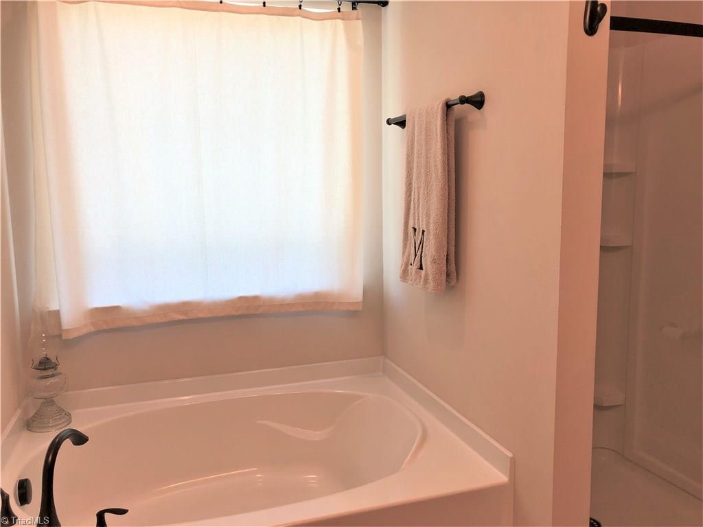 1830 Castle Gate Court High Point, NC 27265 - Photo 20 of 22 Gallery Image 20