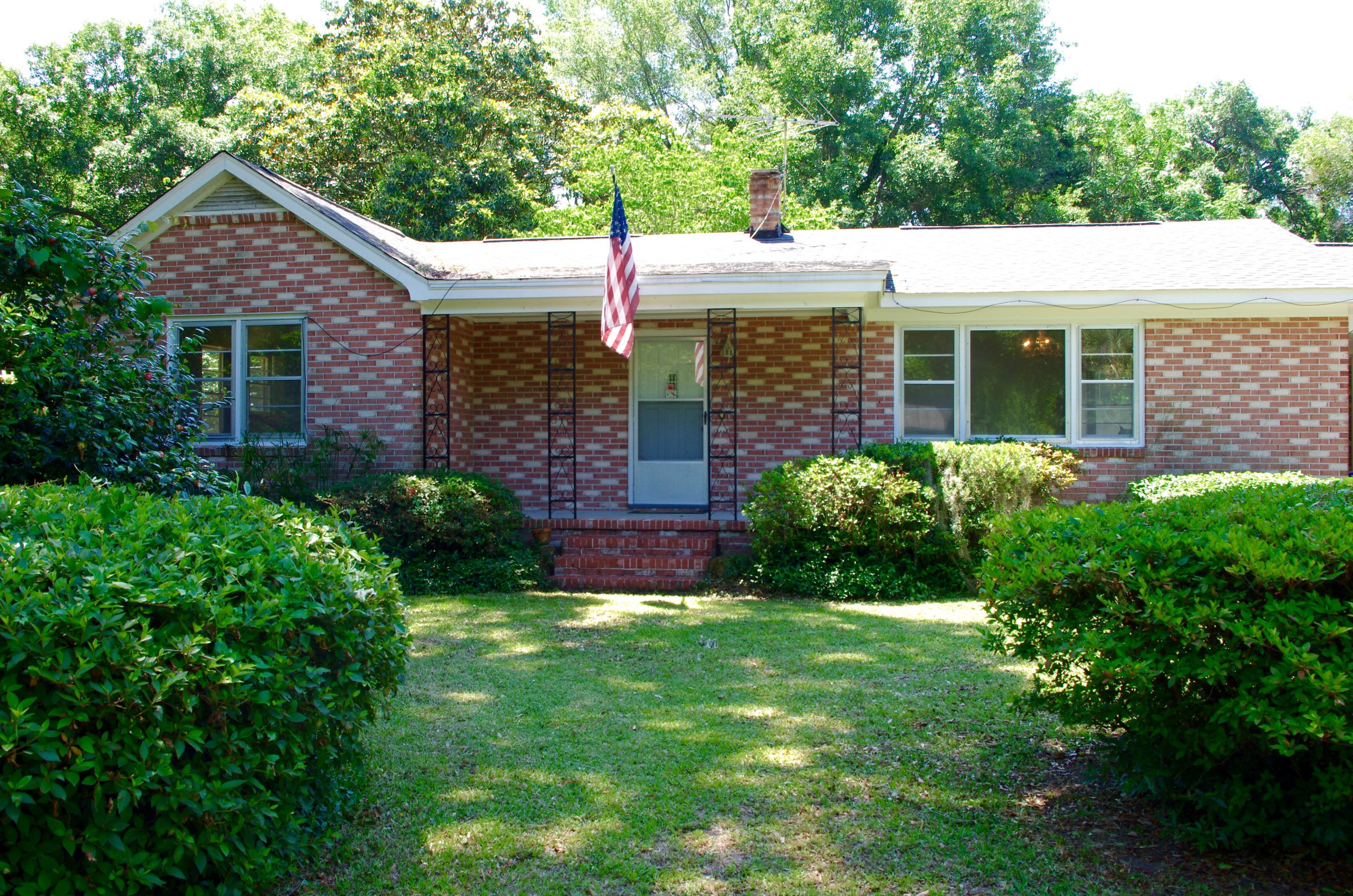 1131 Wyndham Road Charleston, SC 29412 - Photo 1 of 16 Exterior