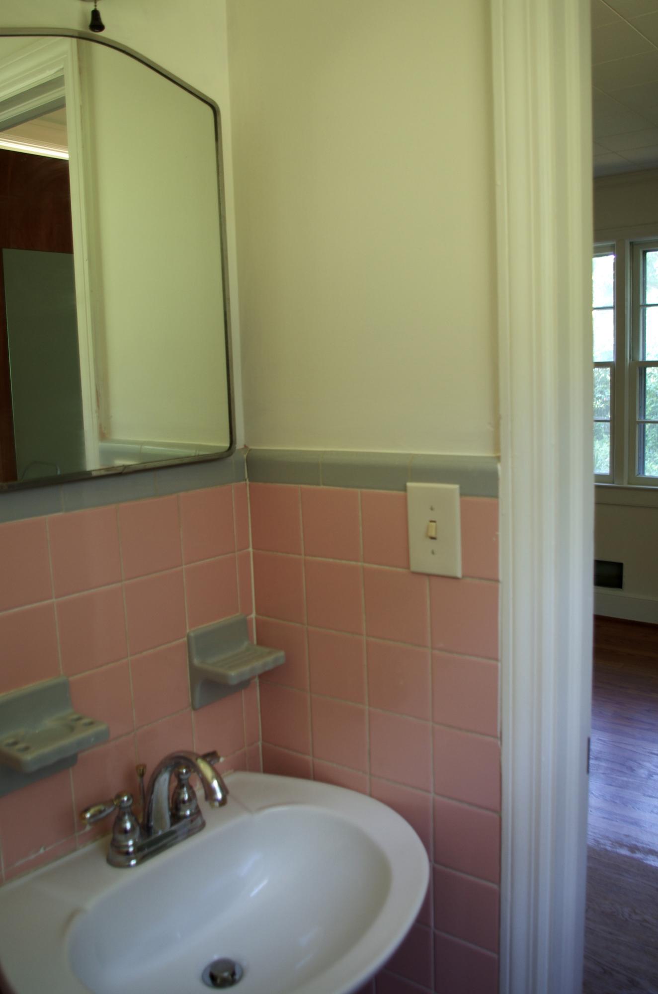 1131 Wyndham Road Charleston, SC 29412 - Photo 9 of 16 Half Bath
