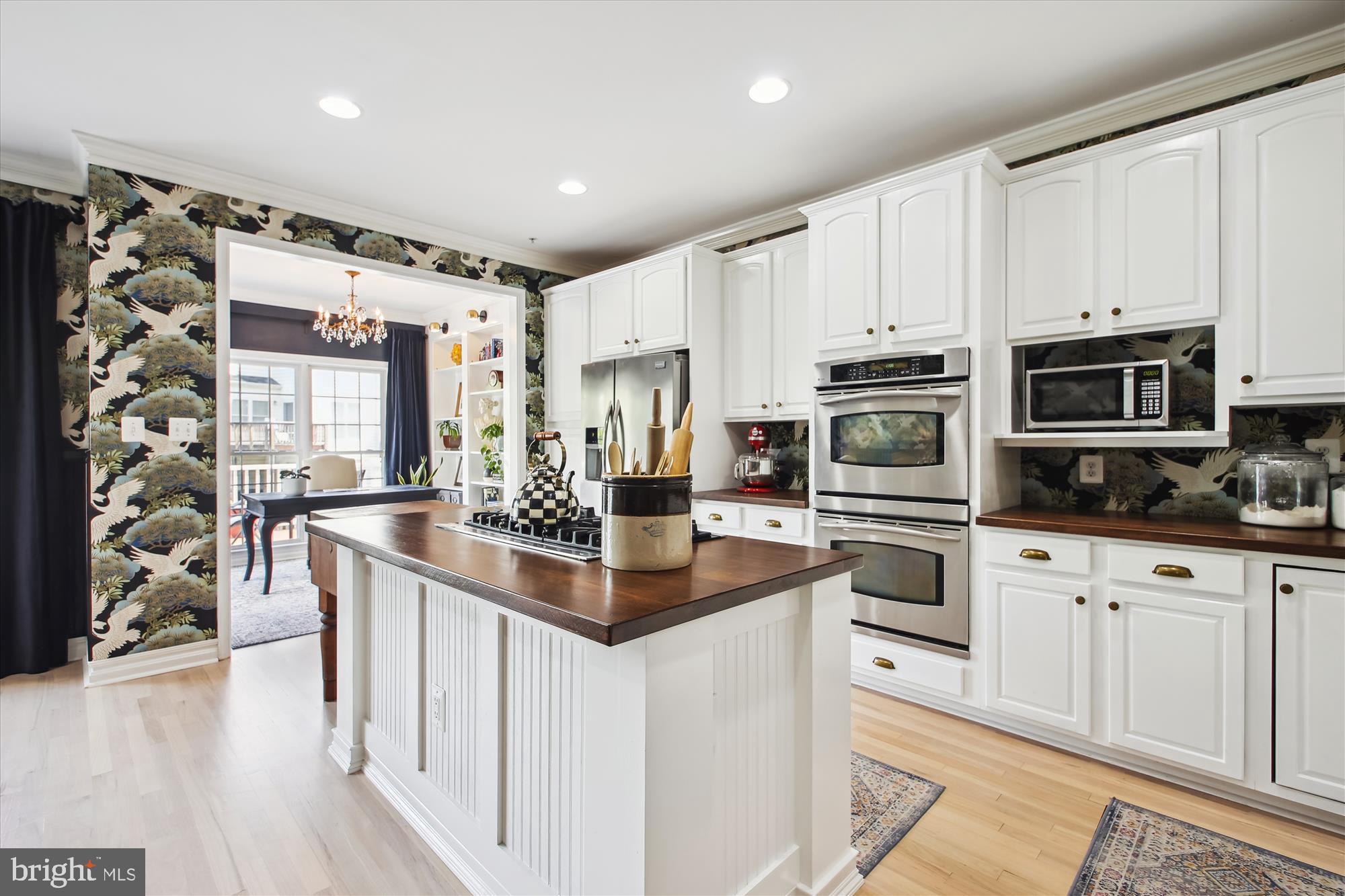 2433 Jostaberry Way Odenton, MD 21113 - Photo 5 of 45 Large island & stainless steel appliances!