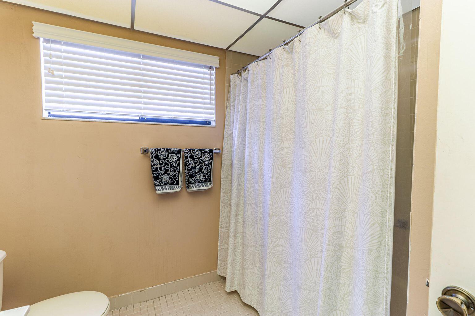 15216 Lakes Of Delray Boulevard, Unit 148 Delray Beach, FL 33484 - Photo 11 of 14 bathroom 1