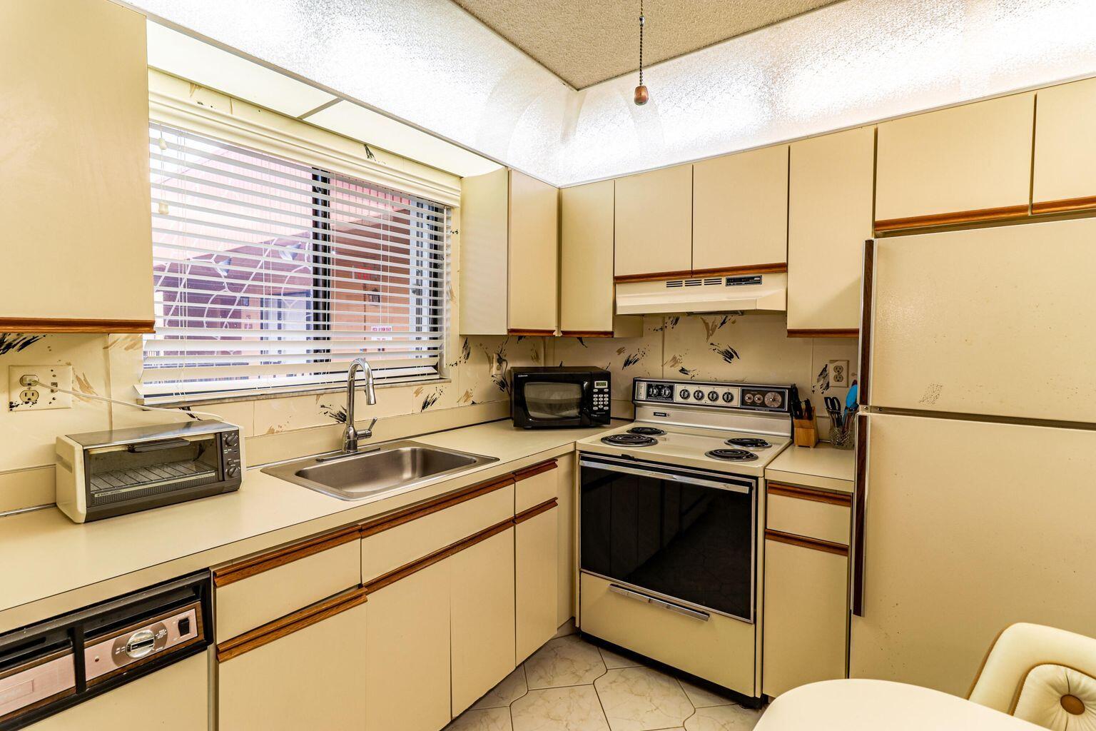 15216 Lakes Of Delray Boulevard, Unit 148 Delray Beach, FL 33484 - Photo 7 of 14 20210701125748604620000000-o
