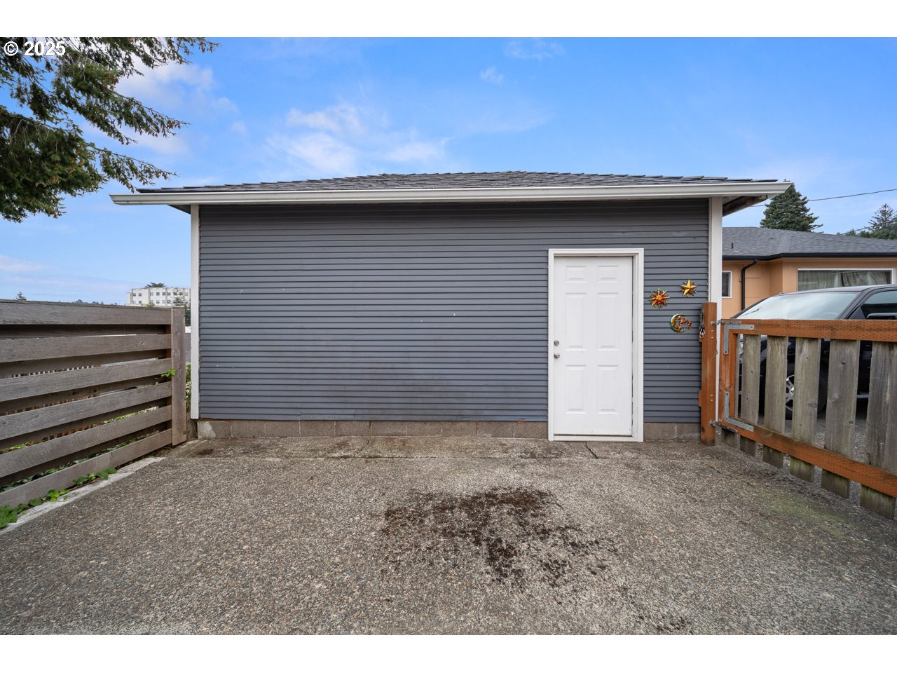 662 South 11th Street Coos Bay, OR 97420 - Photo 11 of 47