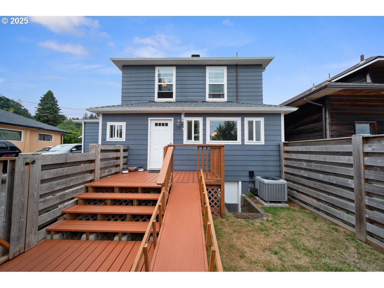 662 South 11th Street Coos Bay, OR 97420 - Photo 12 of 47