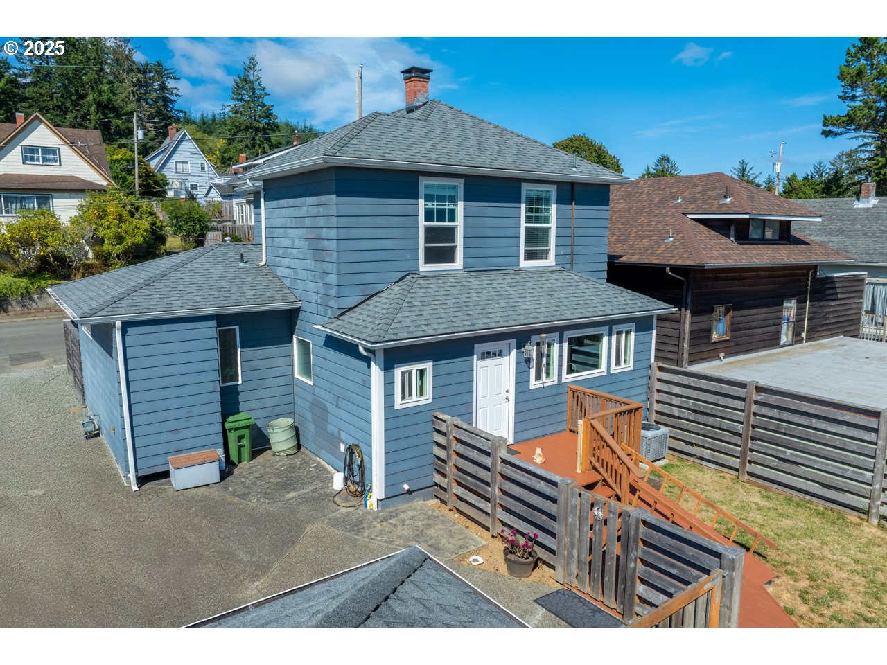 662 South 11th Street Coos Bay, OR 97420 - Photo 16 of 47