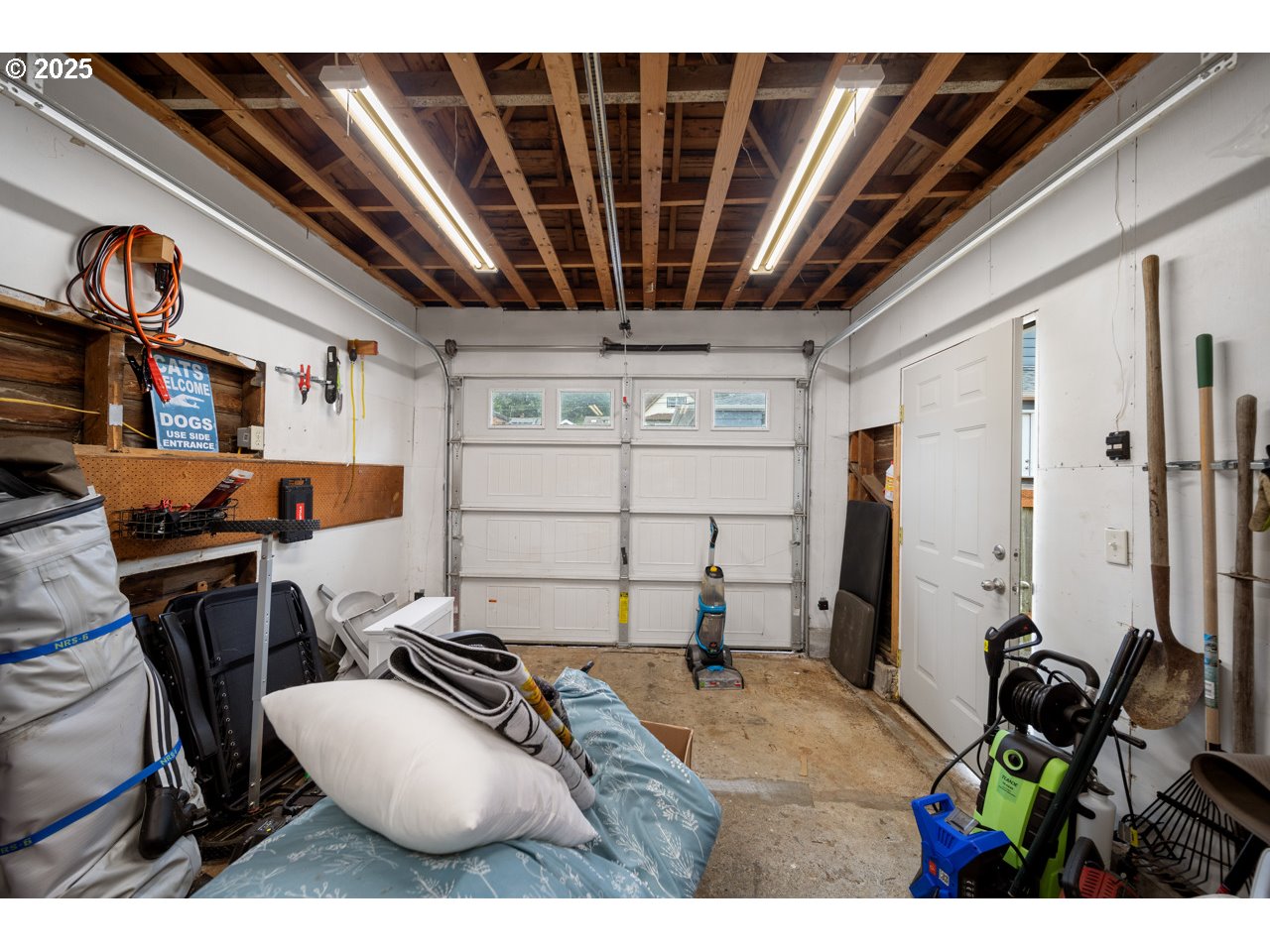 662 South 11th Street Coos Bay, OR 97420 - Photo 17 of 47