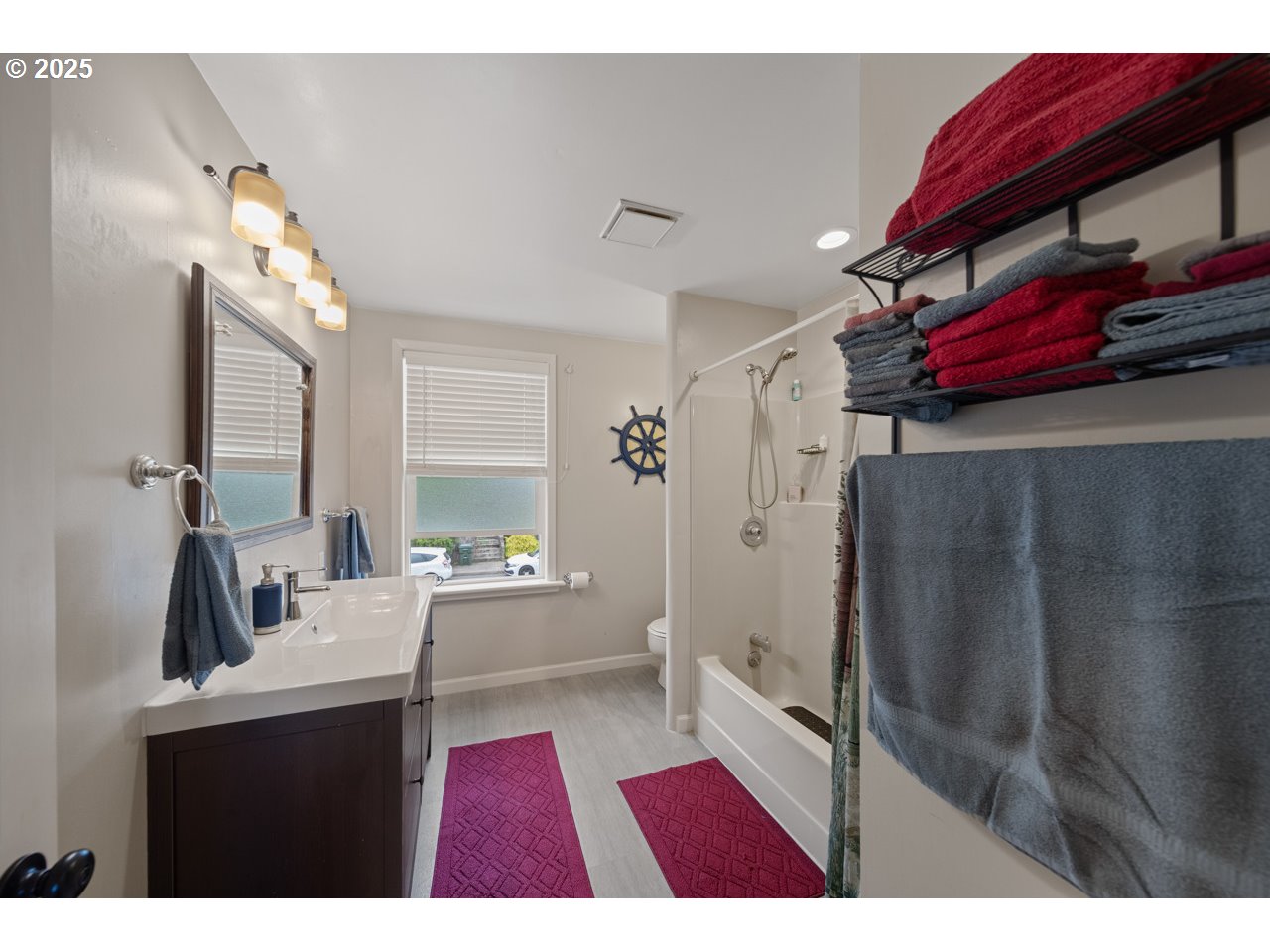 662 South 11th Street Coos Bay, OR 97420 - Photo 38 of 47