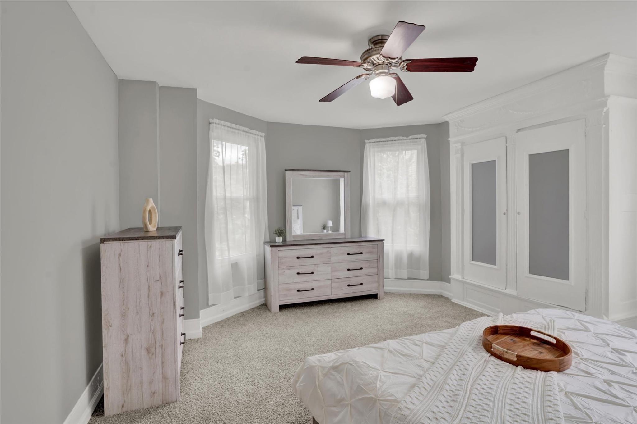 127 West Washington Lane Philadelphia, PA 19144 - Photo 14 of 29 Bright and airy Master bedroom retreat.