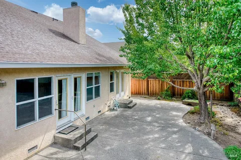$1,050,000 | 155 Cooper Street, Sonoma, CA 95476