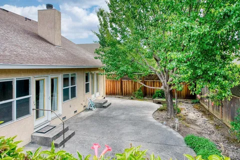 $1,050,000 | 155 Cooper Street, Sonoma, CA 95476