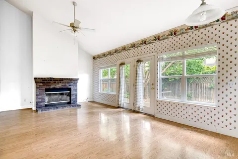 $1,050,000 | 155 Cooper Street, Sonoma, CA 95476