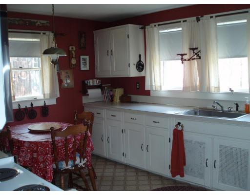 143 Moore Hill Road Athol, MA 01331 - Photo 5 of 11