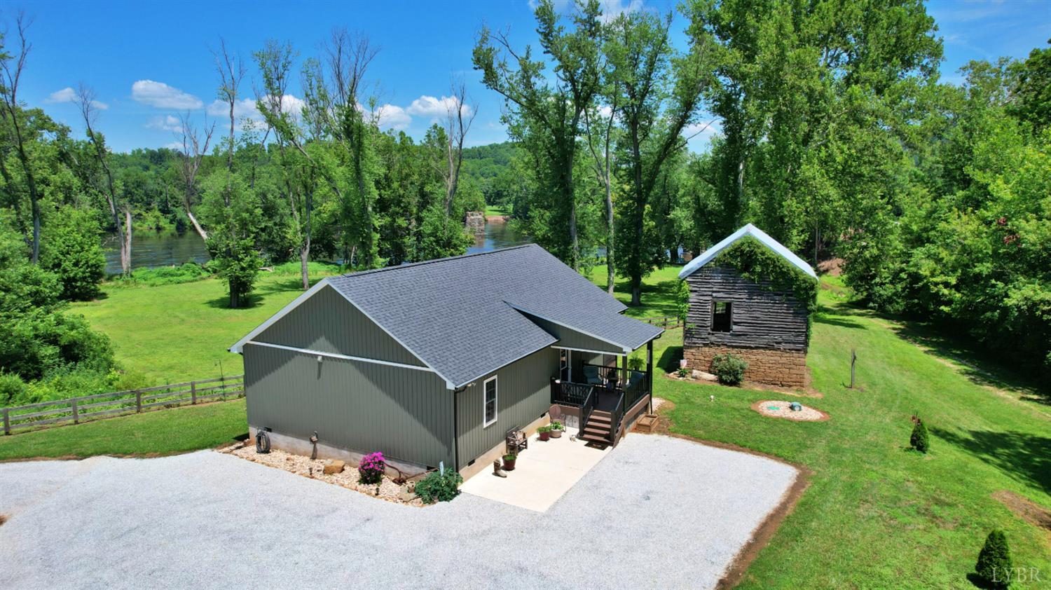 5977 James River Road Gladstone, VA 24553 - Photo 1 of 56