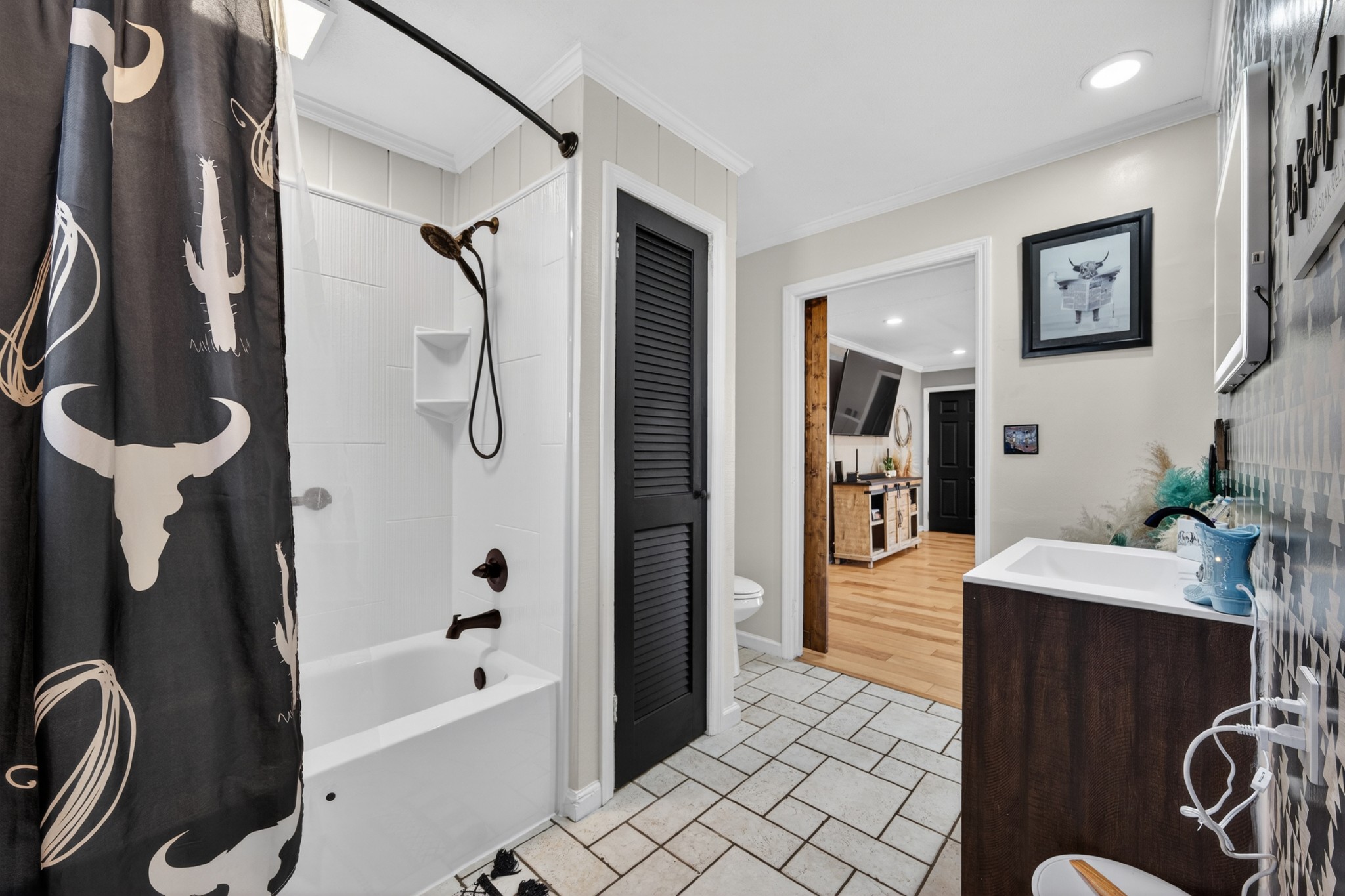 16 Clayton Acres Road Fayetteville, TN 37334 - Photo 16 of 33 a bathroom with a tub sink and mirror
