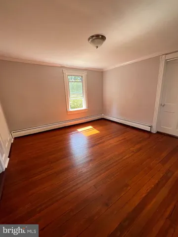 $2,100 | 704 West Washington Street, Charles Town, WV 25414