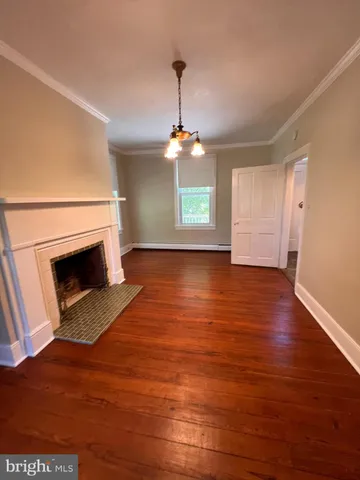 $2,100 | 704 West Washington Street, Charles Town, WV 25414