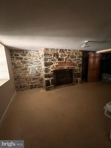 $2,100 | 704 West Washington Street, Charles Town, WV 25414