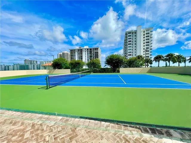$405,000 | 3020 Northeast 32nd Avenue, Unit 905, Fort Lauderdale, FL 33308