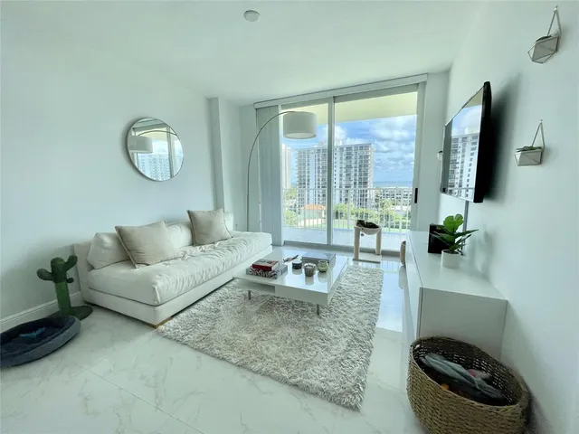 $405,000 | 3020 Northeast 32nd Avenue, Unit 905, Fort Lauderdale, FL 33308
