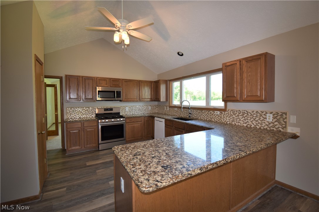 1637 Fixler Road Wadsworth, OH 44281 - Photo 7 of 27