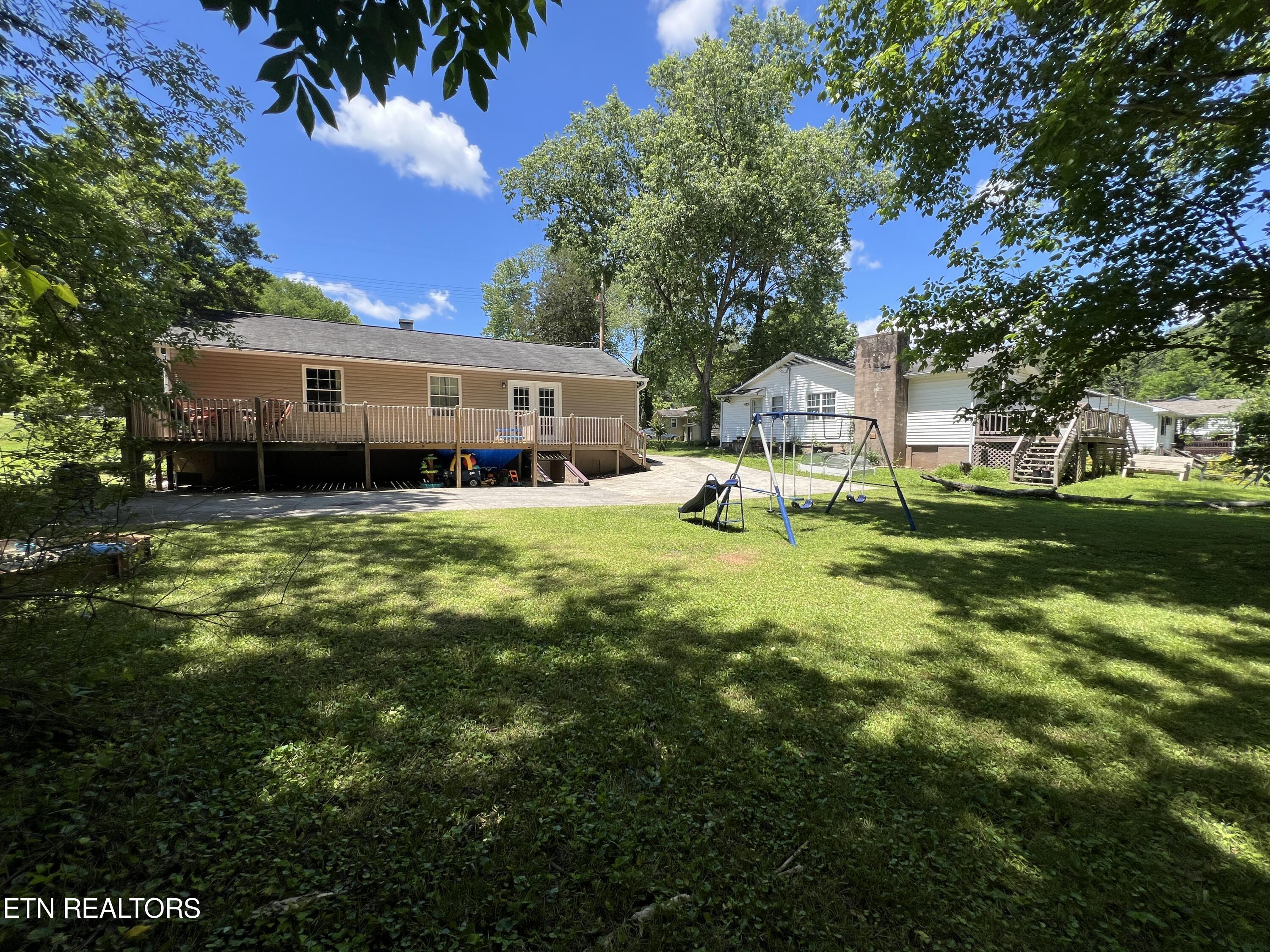 136 Athens Road Oak Ridge, TN 37830 - Photo 39 of 50 backyard3