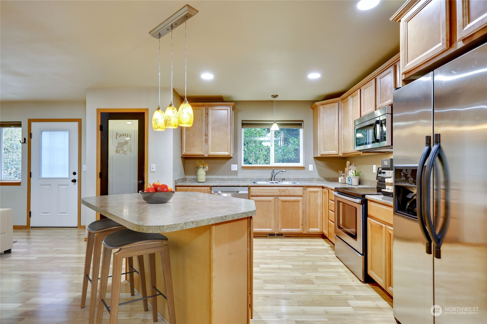 8481 Southeast Sedgwick Road Port Orchard, WA 98366 - Photo 8 of 29 Gallery Image 8