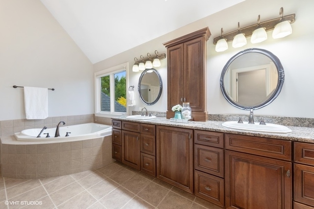 3308 Keller Lane Naperville, IL 60565 - Photo 20 of 39